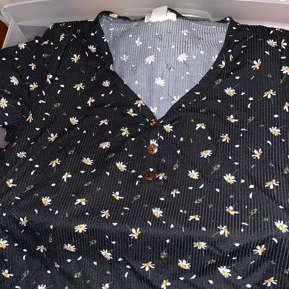 V-Cut shirt
